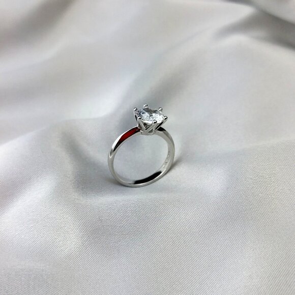 Never Fade 18K White Gold Plated Ring - Picture 1 of 4